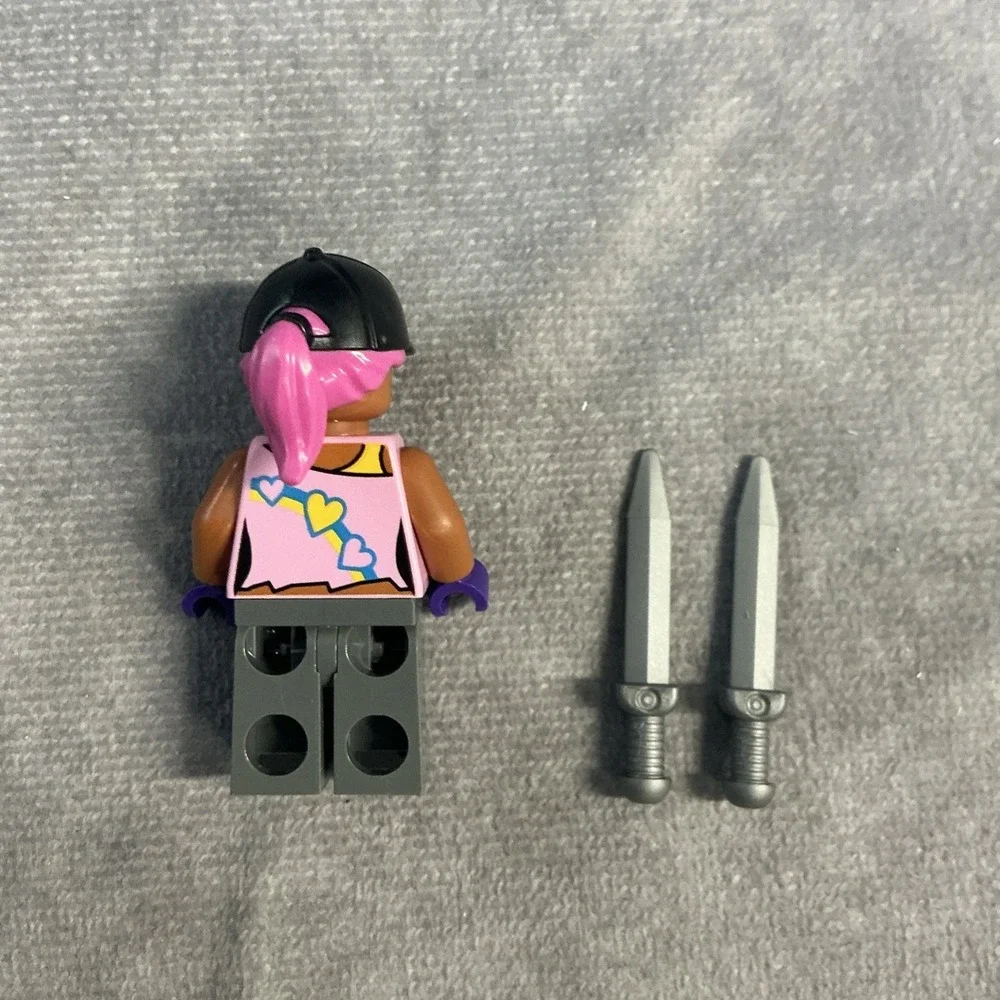 LEGO Fortnite Beach Bomber Minifigure From Durrr Burger set 77076